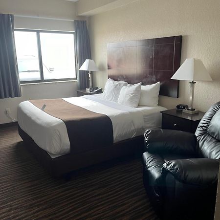 Cobblestone Inn & Suites - Denison | Oak Ridge Esterno foto