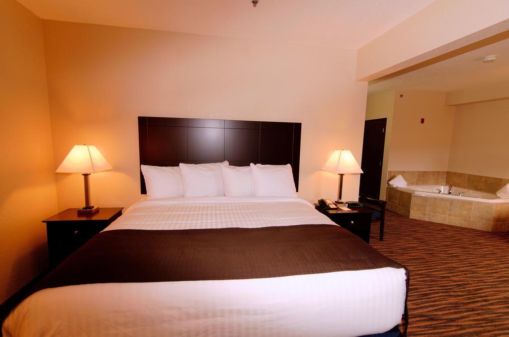 Cobblestone Inn & Suites - Denison | Oak Ridge Esterno foto