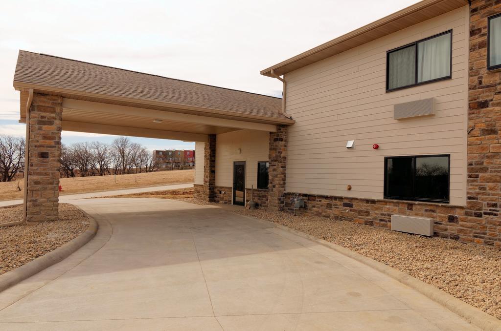 Cobblestone Inn & Suites - Denison | Oak Ridge Esterno foto