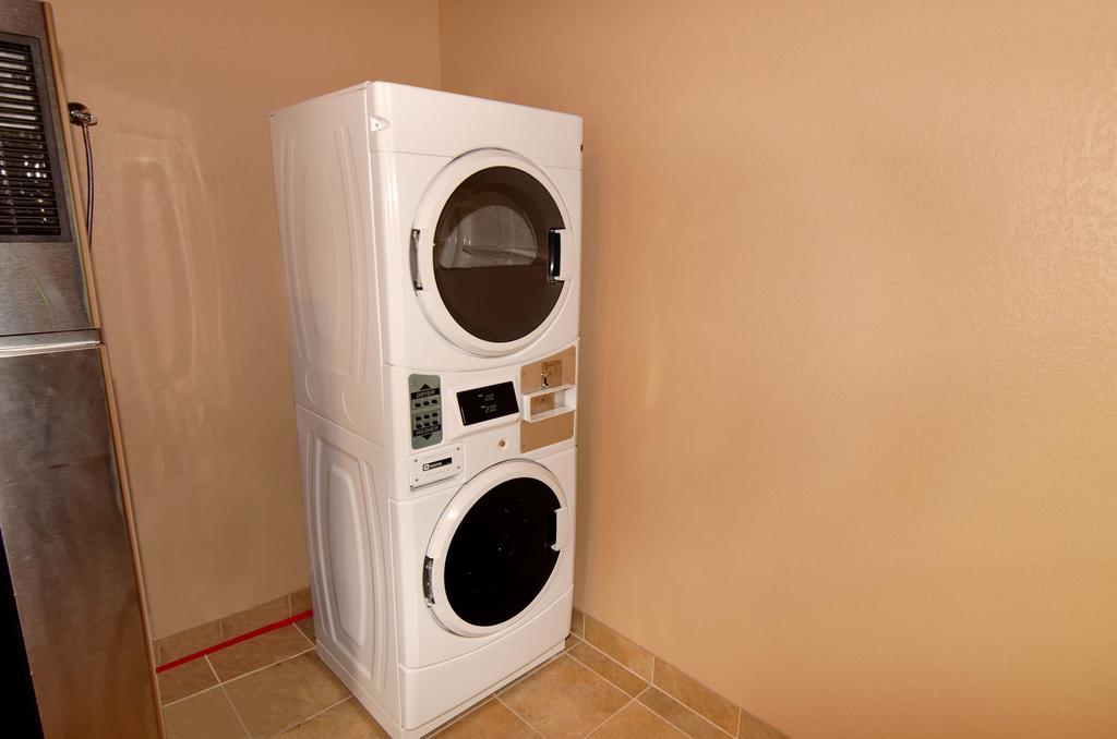 Cobblestone Inn & Suites - Denison | Oak Ridge Esterno foto