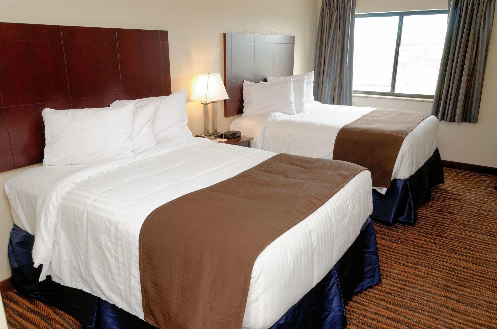Cobblestone Inn & Suites - Denison | Oak Ridge Esterno foto