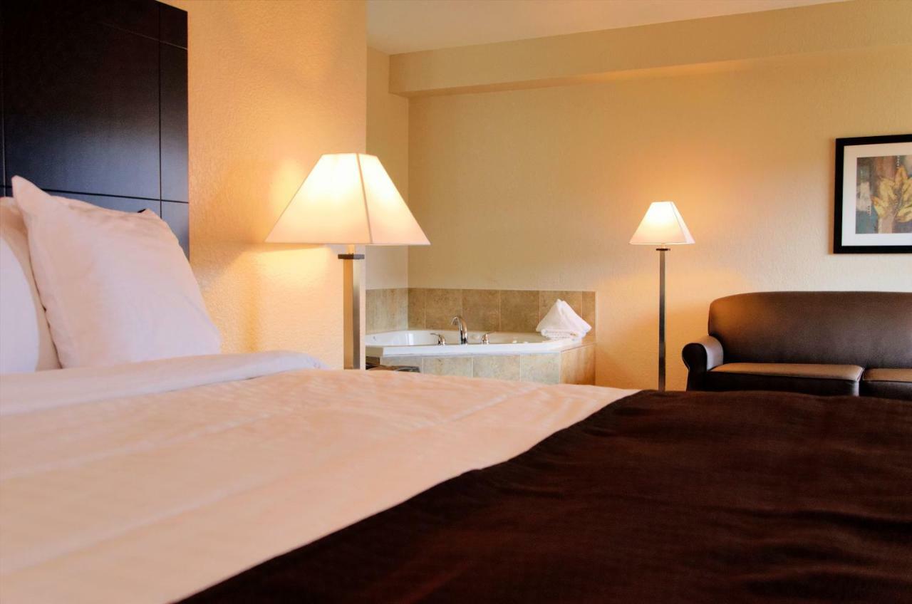 Cobblestone Inn & Suites - Denison | Oak Ridge Esterno foto